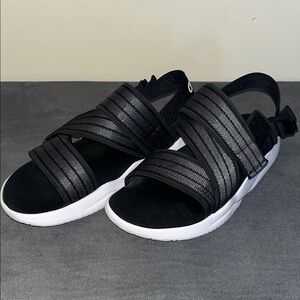 Adidas Black Adjustable Strap Sport Sandals Women’s Size 7